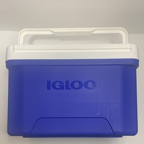 Igloo 9 Qt Insulated Cooler Blue NWT - Picture 1 of 11